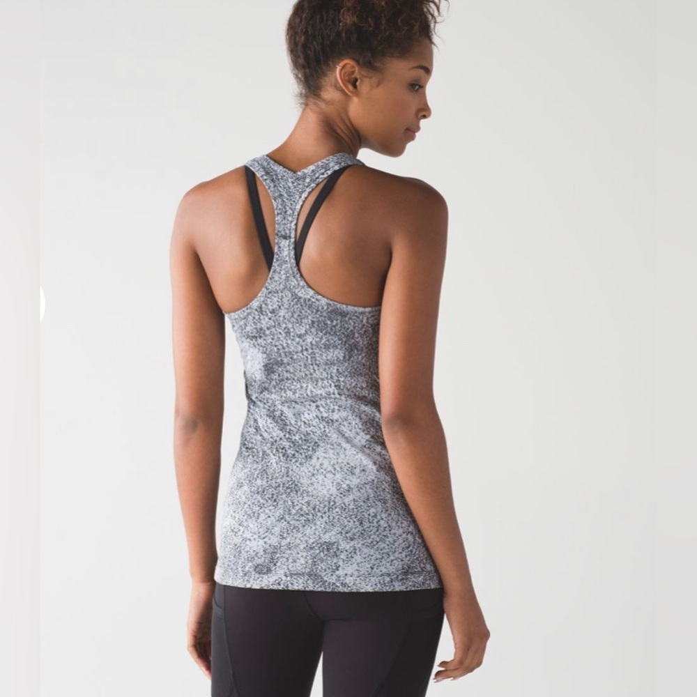 Lululemon Cool Racerback II
Luon Spray Jacquard White Black